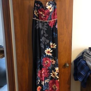 Soieblu strapless v-cut formal dress